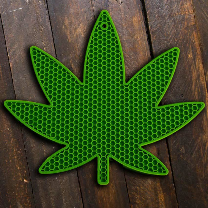 100% Legal Marijuana Pot Leaf (Holder) - GamaGo