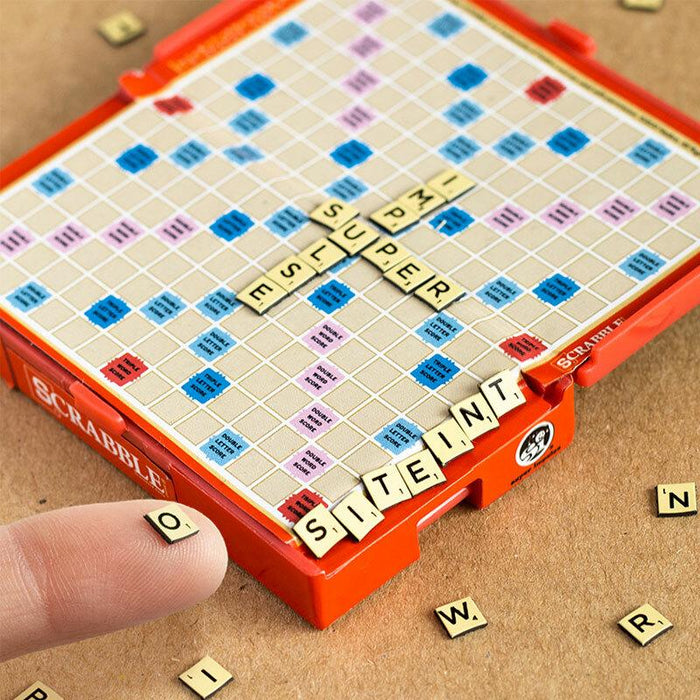 World's Smallest Scrabble Board Game - Super Impulse